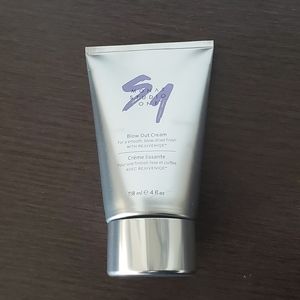 MONAT Blow Out Cream